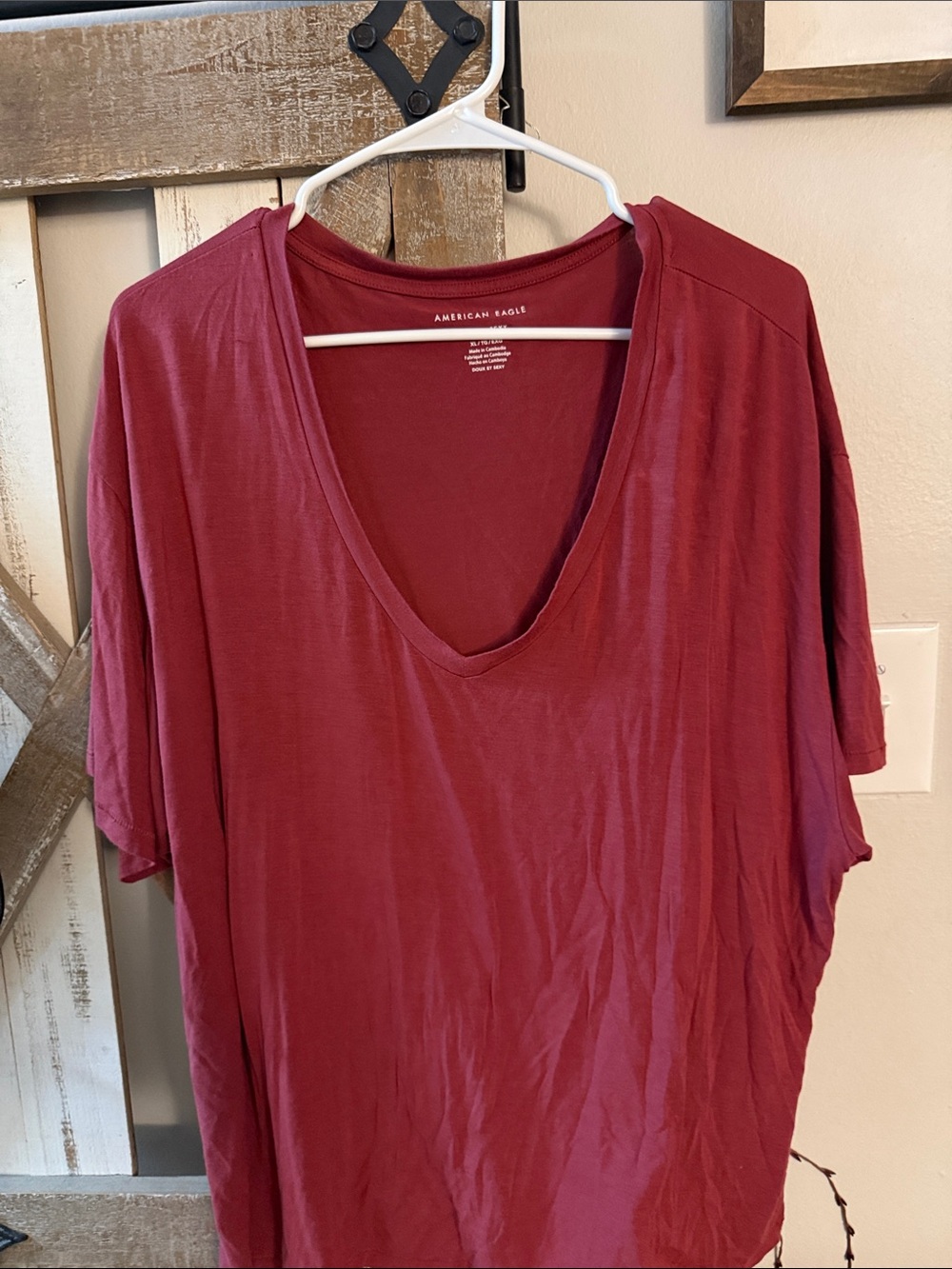 American Eagle Outfitters Women's Deep V Short Sleeve Tee - Wine